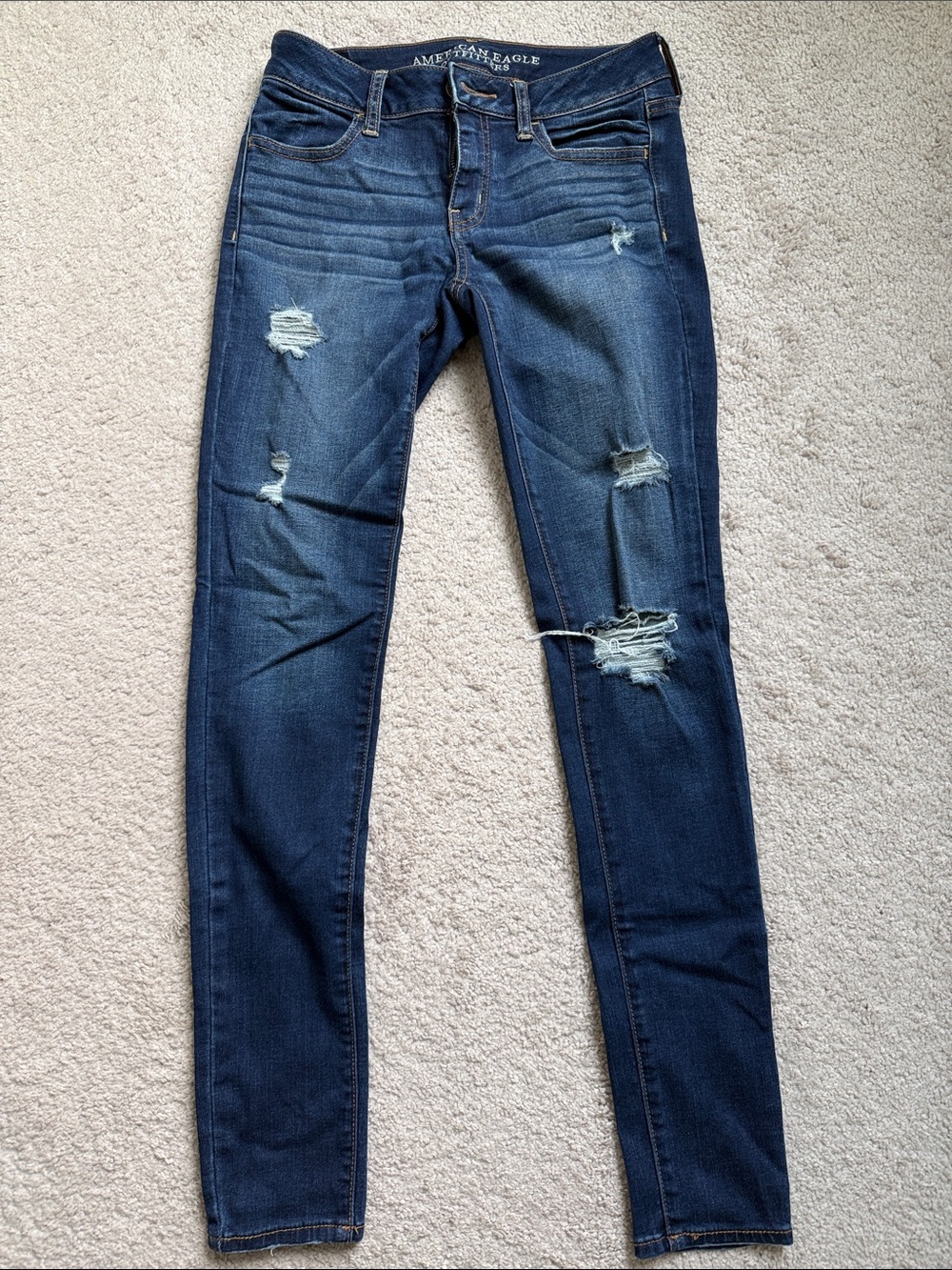 American Eagle Outfitters Distressed Skinny Jeans (Jegging)